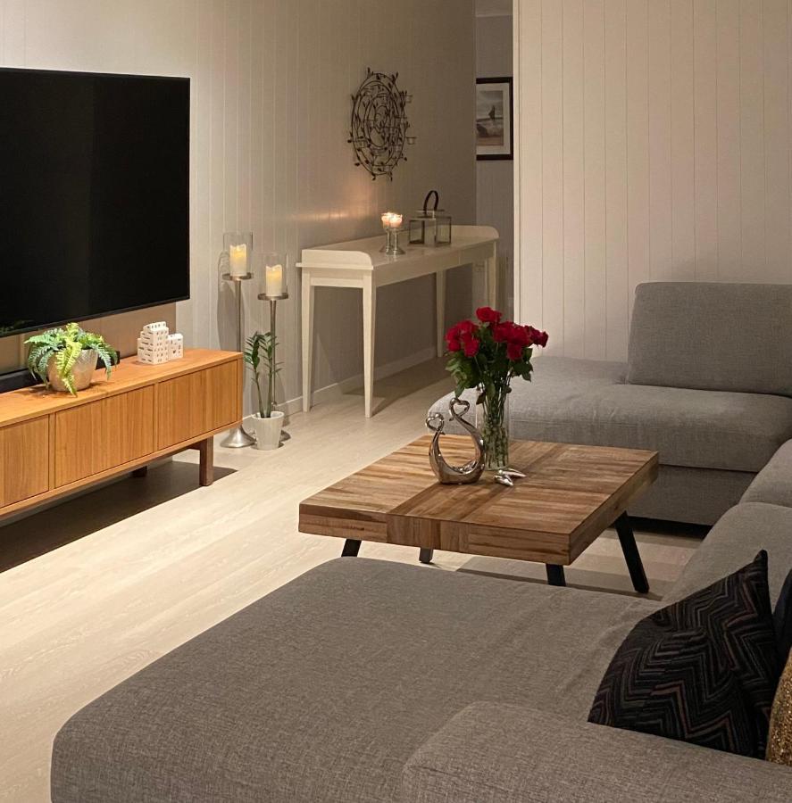 Privat Hjem I Grimstad - Naer Arendalsuka 2025 Og Dyreparken Ngoại thất bức ảnh